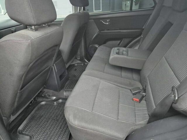 Серый Киа Соренто, объемом двигателя 2.5 л и пробегом 250 тыс. км за 3785 $, фото 11 на Automoto.ua