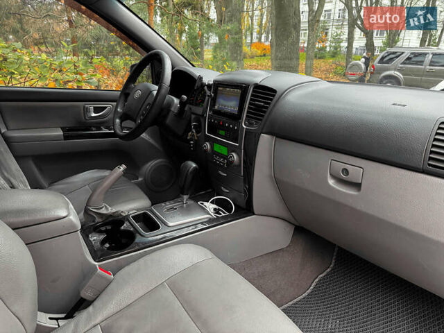 Серый Киа Соренто, объемом двигателя 2.5 л и пробегом 251 тыс. км за 7490 $, фото 25 на Automoto.ua