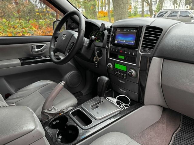 Серый Киа Соренто, объемом двигателя 2.5 л и пробегом 251 тыс. км за 7490 $, фото 26 на Automoto.ua