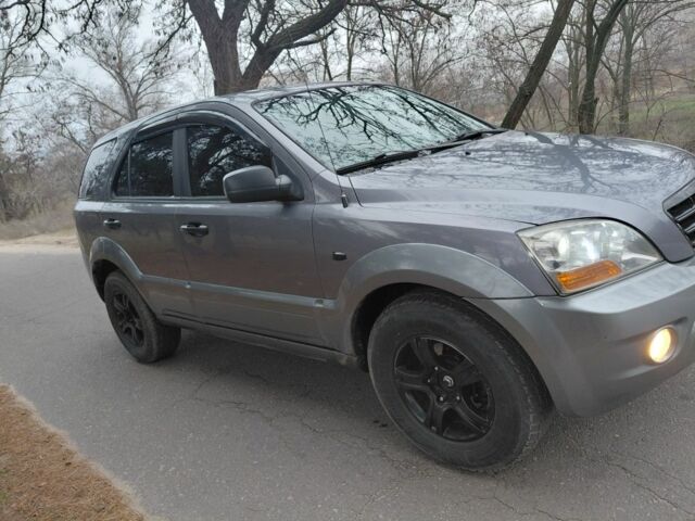 Сірий Кіа Соренто, об'ємом двигуна 2.5 л та пробігом 250 тис. км за 7700 $, фото 2 на Automoto.ua