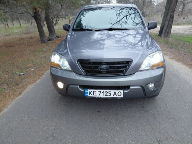 Сірий Кіа Соренто, об'ємом двигуна 2.5 л та пробігом 250 тис. км за 7700 $, фото 1 на Automoto.ua