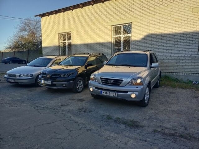 Серый Киа Соренто, объемом двигателя 0 л и пробегом 202 тыс. км за 4350 $, фото 7 на Automoto.ua