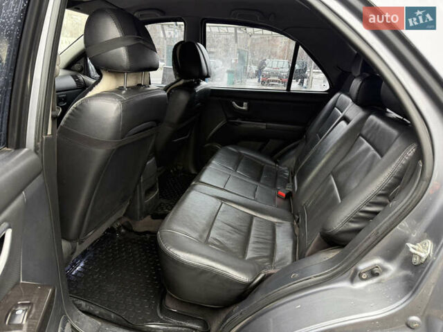 Сірий Кіа Соренто, об'ємом двигуна 2.5 л та пробігом 240 тис. км за 9000 $, фото 9 на Automoto.ua