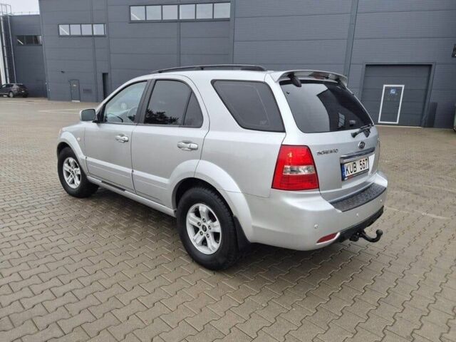 Серый Киа Соренто, объемом двигателя 2.5 л и пробегом 250 тыс. км за 3785 $, фото 5 на Automoto.ua