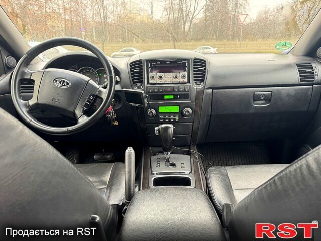 Сірий Кіа Соренто, об'ємом двигуна 2.5 л та пробігом 240 тис. км за 6000 $, фото 8 на Automoto.ua