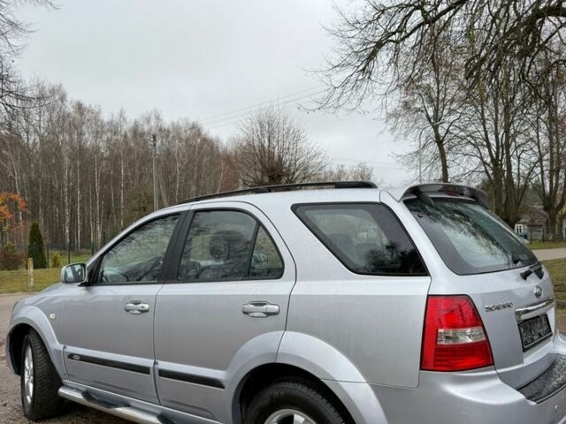 Серый Киа Соренто, объемом двигателя 2.5 л и пробегом 240 тыс. км за 6100 $, фото 5 на Automoto.ua