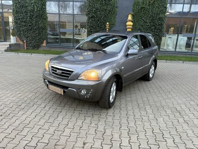 Серый Киа Соренто, объемом двигателя 2.5 л и пробегом 289 тыс. км за 3943 $, фото 7 на Automoto.ua