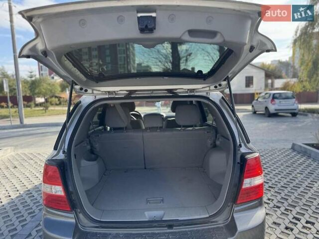 Киа Соренто 2008 в Львове на Automoto.ua Серый Киа Соренто, объемом двигателя 2.5 л и пробегом 212 тыс. км за 4950 $, фото 3 на Automoto.ua