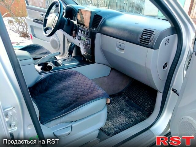 Серый Киа Соренто, объемом двигателя 2.5 л и пробегом 220 тыс. км за 8300 $, фото 8 на Automoto.ua