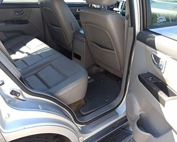 Серый Киа Соренто, объемом двигателя 3.3 л и пробегом 226 тыс. км за 7500 $, фото 12 на Automoto.ua