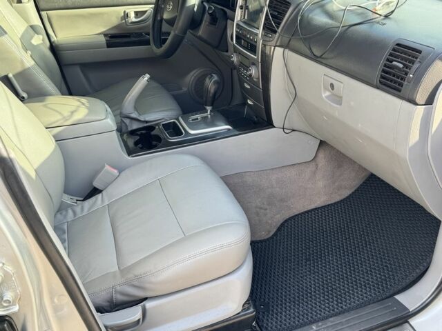 Серый Киа Соренто, объемом двигателя 2.5 л и пробегом 350 тыс. км за 8500 $, фото 12 на Automoto.ua