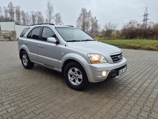 Серый Киа Соренто, объемом двигателя 2.5 л и пробегом 250 тыс. км за 3785 $, фото 1 на Automoto.ua