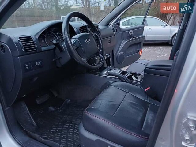 Серый Киа Соренто, объемом двигателя 2.5 л и пробегом 151 тыс. км за 8900 $, фото 15 на Automoto.ua