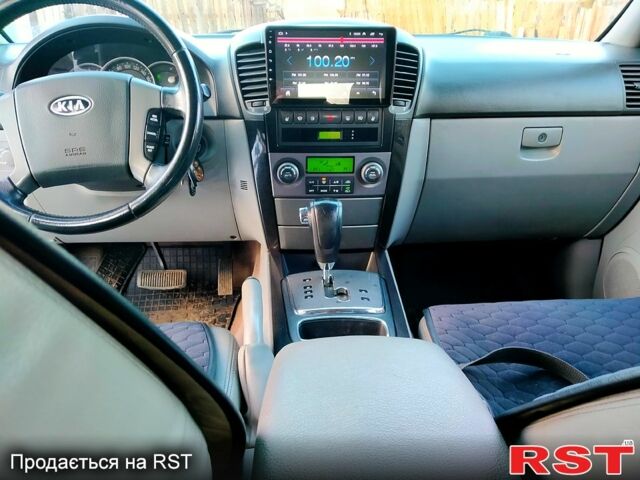 Серый Киа Соренто, объемом двигателя 2.5 л и пробегом 220 тыс. км за 8300 $, фото 6 на Automoto.ua