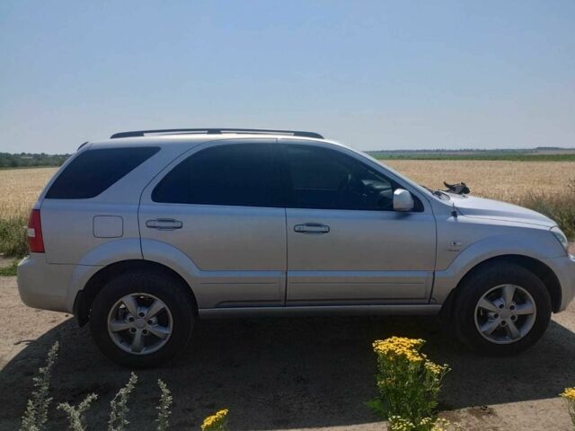 Сірий Кіа Соренто, об'ємом двигуна 2.5 л та пробігом 182 тис. км за 6500 $, фото 2 на Automoto.ua