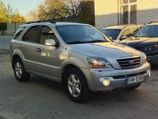 Серый Киа Соренто, объемом двигателя 0 л и пробегом 202 тыс. км за 4350 $, фото 2 на Automoto.ua