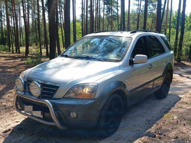 Серый Киа Соренто, объемом двигателя 2.5 л и пробегом 280 тыс. км за 4000 $, фото 1 на Automoto.ua