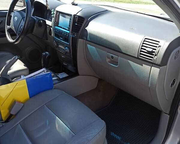 Серый Киа Соренто, объемом двигателя 3.3 л и пробегом 226 тыс. км за 7500 $, фото 15 на Automoto.ua