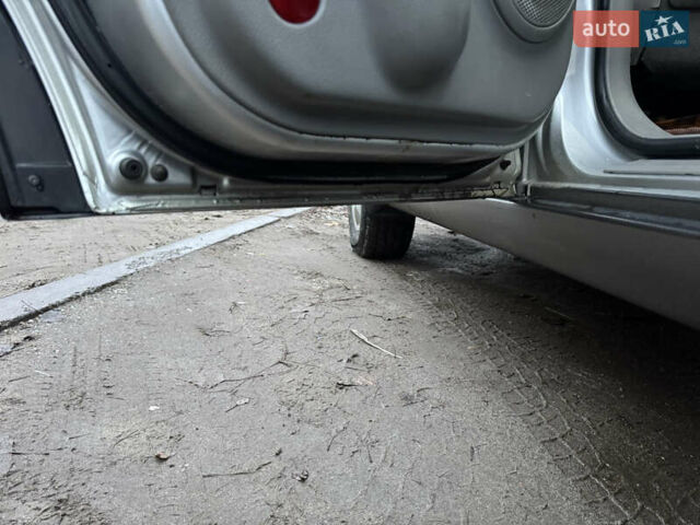 Серый Киа Соренто, объемом двигателя 3.3 л и пробегом 230 тыс. км за 8700 $, фото 17 на Automoto.ua