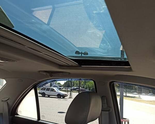 Серый Киа Соренто, объемом двигателя 3.3 л и пробегом 226 тыс. км за 7500 $, фото 16 на Automoto.ua