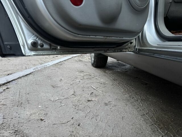 Серый Киа Соренто, объемом двигателя 3.3 л и пробегом 230 тыс. км за 8700 $, фото 16 на Automoto.ua