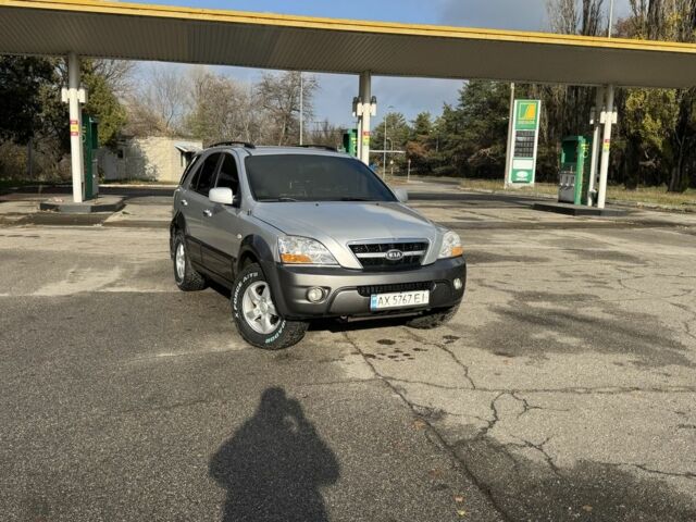 Серый Киа Соренто, объемом двигателя 2.5 л и пробегом 350 тыс. км за 8500 $, фото 2 на Automoto.ua