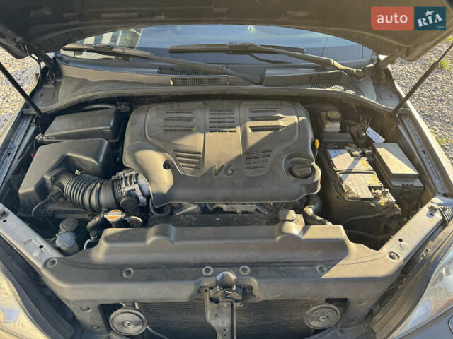 Сірий Кіа Соренто, об'ємом двигуна 3.3 л та пробігом 267 тис. км за 7700 $, фото 34 на Automoto.ua