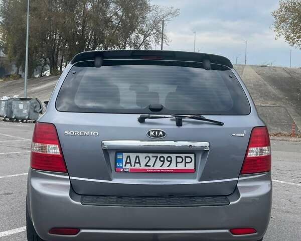 Сірий Кіа Соренто, об'ємом двигуна 2.5 л та пробігом 180 тис. км за 7700 $, фото 3 на Automoto.ua