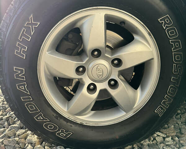 Сірий Кіа Соренто, об'ємом двигуна 3.3 л та пробігом 267 тис. км за 7700 $, фото 10 на Automoto.ua