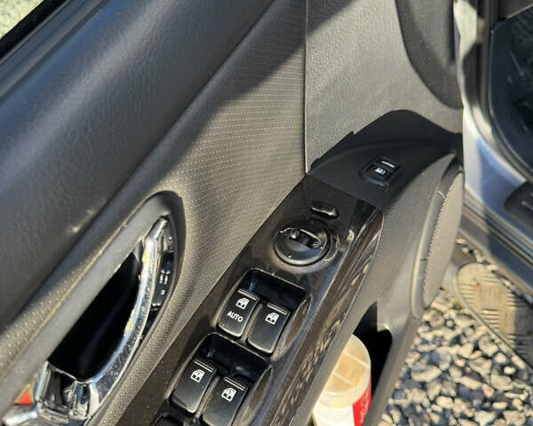 Сірий Кіа Соренто, об'ємом двигуна 3.3 л та пробігом 267 тис. км за 7700 $, фото 22 на Automoto.ua