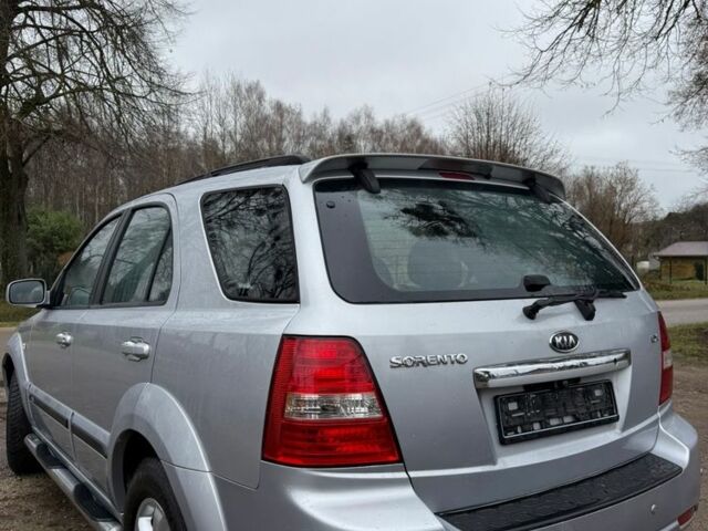 Серый Киа Соренто, объемом двигателя 2.5 л и пробегом 240 тыс. км за 6100 $, фото 7 на Automoto.ua