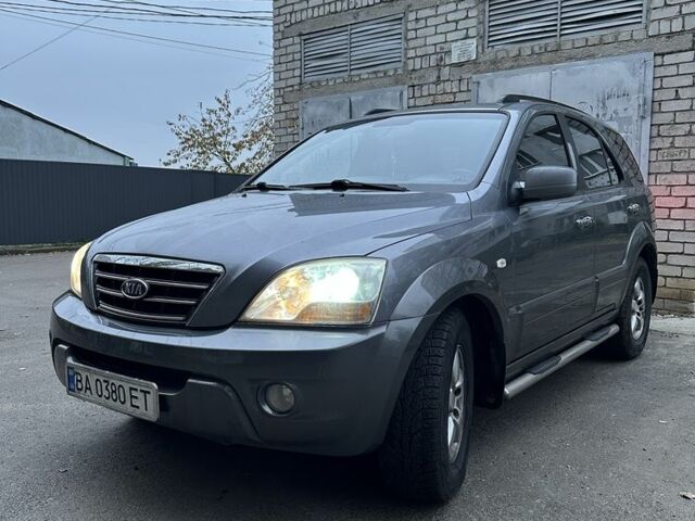 Сірий Кіа Соренто, об'ємом двигуна 2.5 л та пробігом 245 тис. км за 7500 $, фото 1 на Automoto.ua
