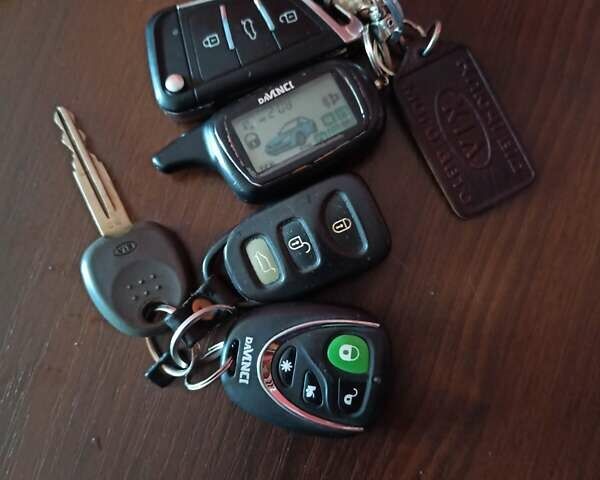 Серый Киа Соренто, объемом двигателя 3.3 л и пробегом 226 тыс. км за 7500 $, фото 32 на Automoto.ua