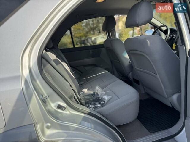 Киа Соренто 2008 в Львове на Automoto.ua Серый Киа Соренто, объемом двигателя 2.5 л и пробегом 212 тыс. км за 4950 $, фото 11 на Automoto.ua