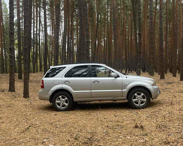 Серый Киа Соренто, объемом двигателя 2.5 л и пробегом 267 тыс. км за 8500 $, фото 5 на Automoto.ua