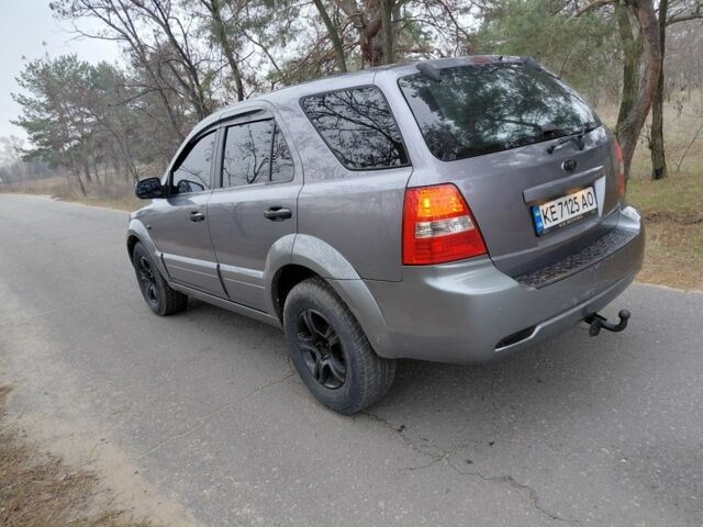 Сірий Кіа Соренто, об'ємом двигуна 2.5 л та пробігом 250 тис. км за 7700 $, фото 4 на Automoto.ua