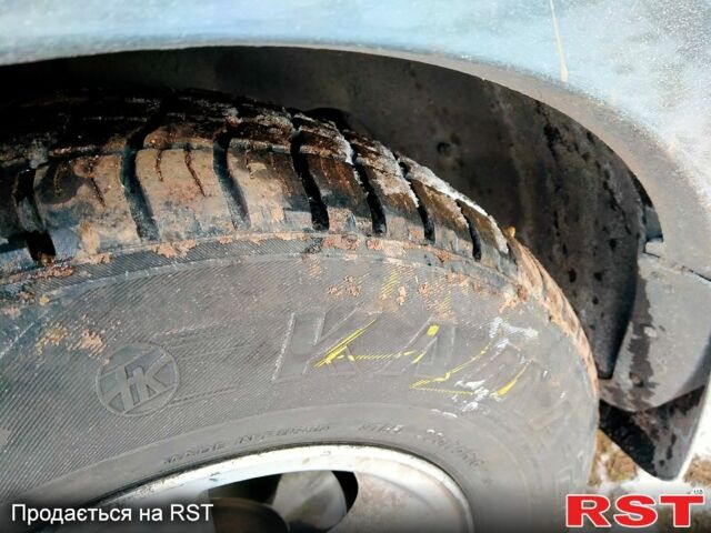 Серый Киа Соренто, объемом двигателя 2.5 л и пробегом 220 тыс. км за 8300 $, фото 11 на Automoto.ua