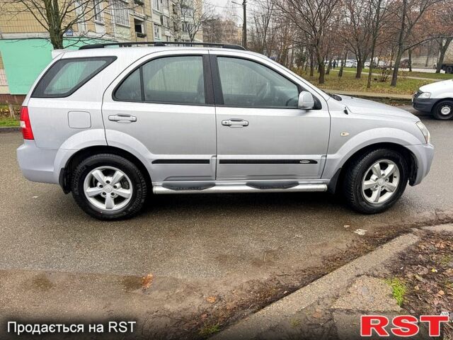 Серый Киа Соренто, объемом двигателя 2.5 л и пробегом 240 тыс. км за 6000 $, фото 1 на Automoto.ua