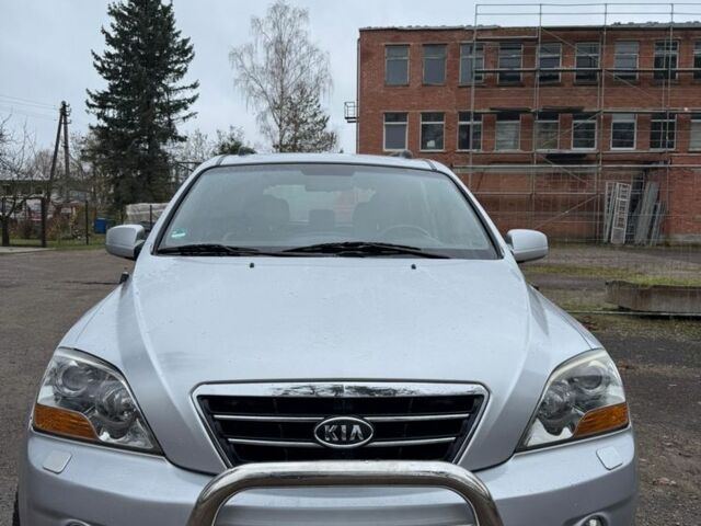 Серый Киа Соренто, объемом двигателя 2.5 л и пробегом 240 тыс. км за 6100 $, фото 2 на Automoto.ua