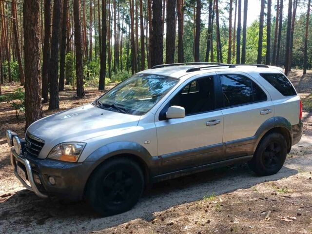 Серый Киа Соренто, объемом двигателя 2.5 л и пробегом 280 тыс. км за 4000 $, фото 2 на Automoto.ua