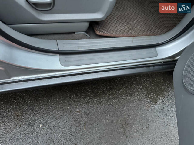 Серый Киа Соренто, объемом двигателя 3.3 л и пробегом 230 тыс. км за 8700 $, фото 7 на Automoto.ua