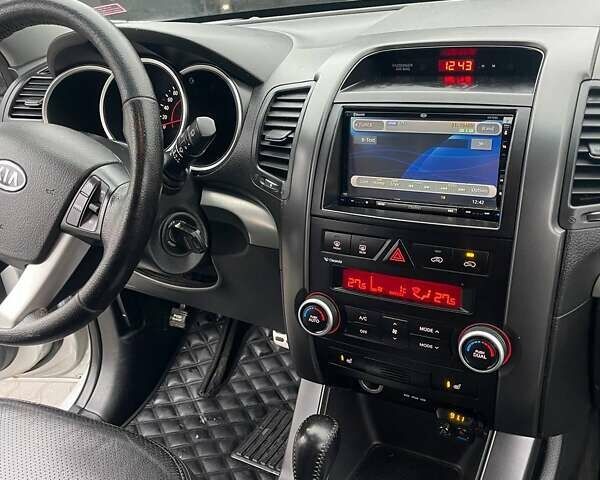 Серый Киа Соренто, объемом двигателя 2.2 л и пробегом 217 тыс. км за 11750 $, фото 26 на Automoto.ua