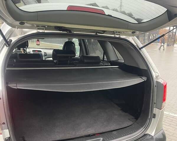 Серый Киа Соренто, объемом двигателя 2.2 л и пробегом 217 тыс. км за 11750 $, фото 16 на Automoto.ua