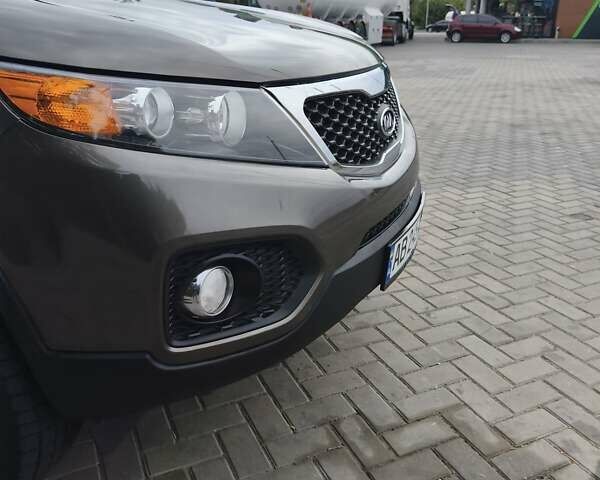 Серый Киа Соренто, объемом двигателя 2.2 л и пробегом 215 тыс. км за 10500 $, фото 10 на Automoto.ua