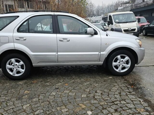 Серый Киа Соренто, объемом двигателя 2.5 л и пробегом 166 тыс. км за 3000 $, фото 3 на Automoto.ua