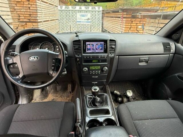 Кіа Соренто 2009 у Львові на Automoto.ua Сірий Кіа Соренто, об'ємом двигуна 2.5 л та пробігом 210 тис. км за 4088 $, фото 3 на Automoto.ua