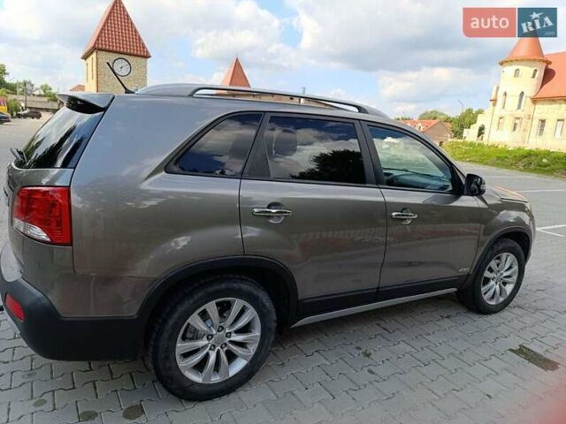 Серый Киа Соренто, объемом двигателя 2.2 л и пробегом 227 тыс. км за 12800 $, фото 3 на Automoto.ua