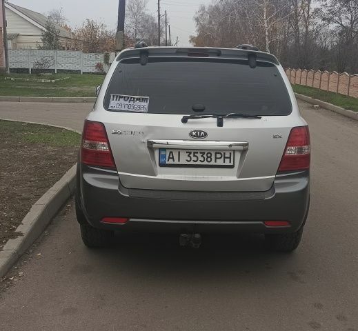 Сірий Кіа Соренто, об'ємом двигуна 2.5 л та пробігом 220 тис. км за 5500 $, фото 1 на Automoto.ua