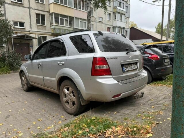 Серый Киа Соренто, объемом двигателя 2.5 л и пробегом 240 тыс. км за 4700 $, фото 2 на Automoto.ua