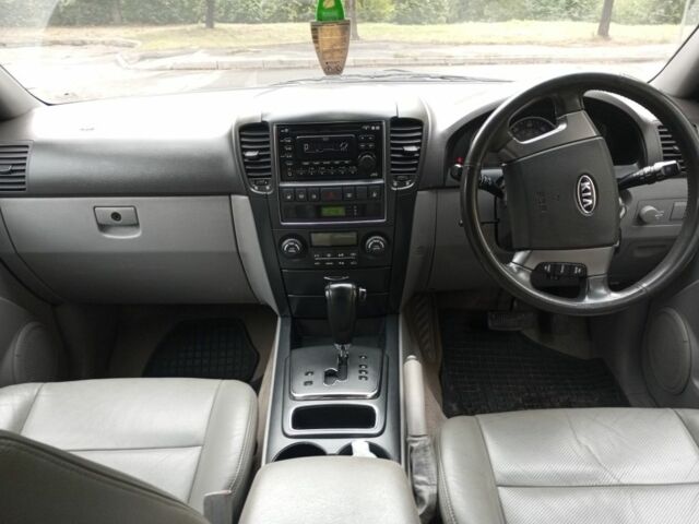 Серый Киа Соренто, объемом двигателя 3 л и пробегом 142 тыс. км за 3300 $, фото 9 на Automoto.ua